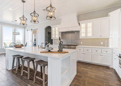 Beatiful Condominium Kitchen